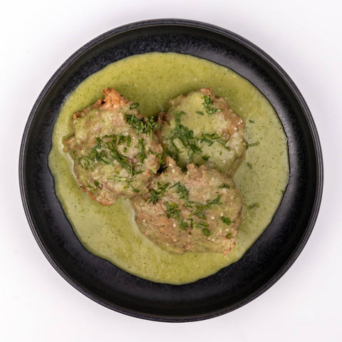 tortitas de carne en salsa verde cenital