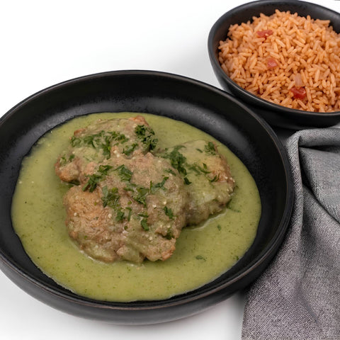 tortitas de carne en salsa verde con arroz angular
