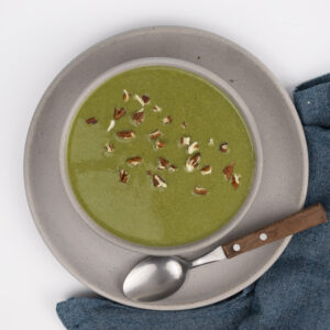 Crema de cilantro con nueces
