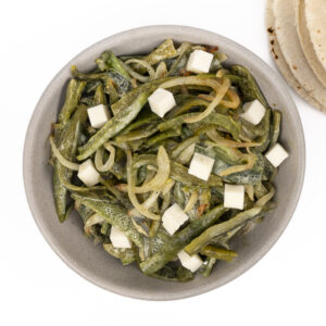Rajas con crema y queso