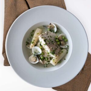 Róbalo A La Koskera, En Salsa Verde Con Almejas, Espárrago Y Guisante Baby 250g