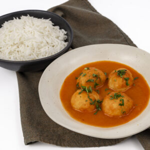 Albóndigas de pollo en caldillo de jitomate con arroz basmati - Image 2